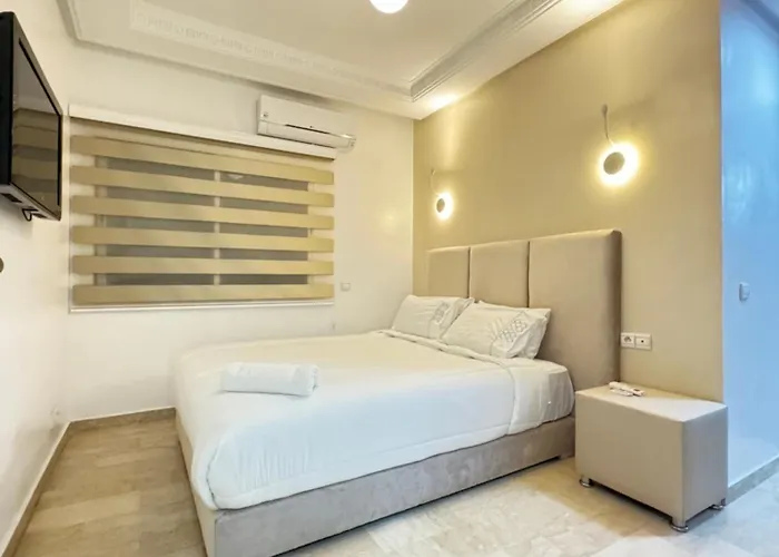 Suitouiss - Agdal 3 - Appartement A 2 Minutes De La Gare De Train Tgv Rabat